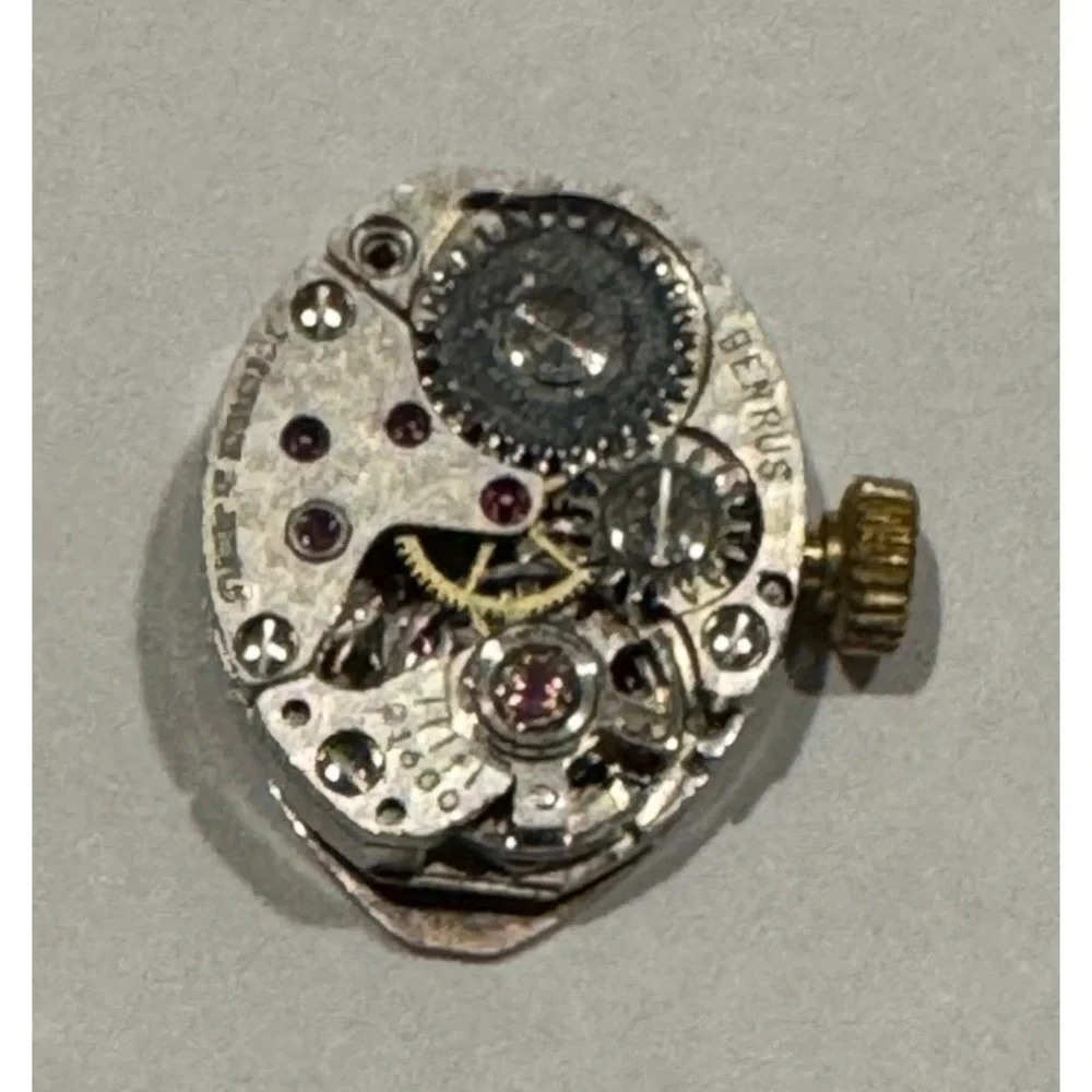 VTG ladies Benrus wristwatch movement ONLY with backplate & dial 21 jewels RUNS!